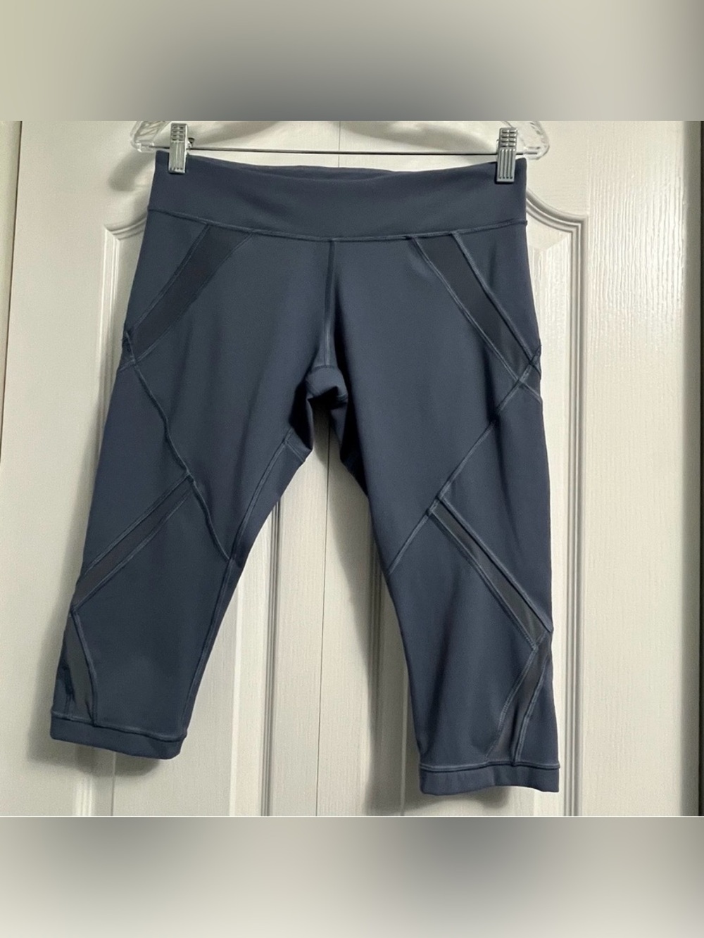 Lululemon Cool To Street Crop leggings women’s size 8 activewear